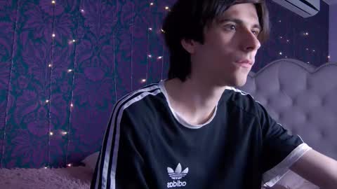 ellis_rin online show from October 2025 09:04:02 PM