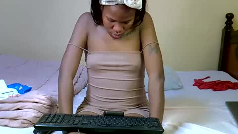 Snapshot of elllanna chatting on September 2025 11:15:01 AM elllanna online show from September 2025 11:15:01 AM