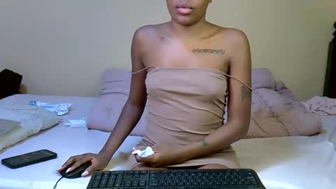 Snapshot of elllanna chatting on October 2025 10:08:02 PM elllanna online show from October 2025 10:08:02 PM