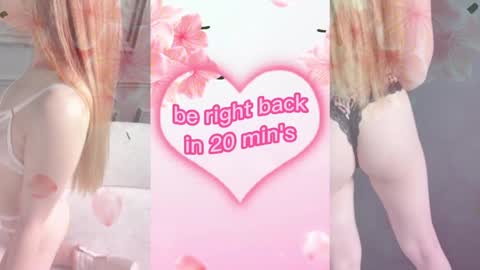 elly_ary online show from December 2024 09:22:01 PM