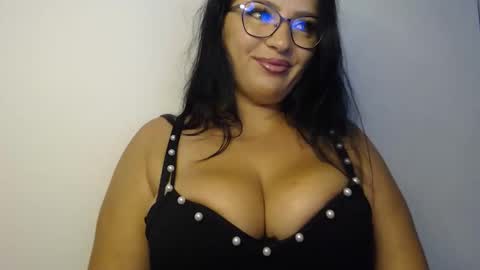 Denise online show from September 2025 03:35:01 PM