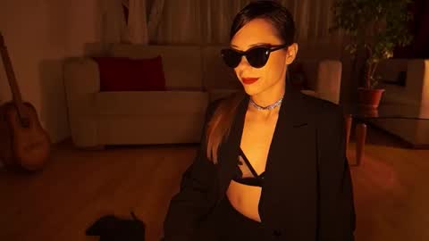 Art Place online show from November 2025 06:18:02 PM