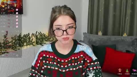 Snapshot of ellyford chatting on December 2024 05:15:01 PM Elly online show from December 2024 05:15:01 PM