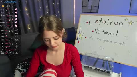 Snapshot of ellyford chatting on December 2024 06:20:01 PM Elly online show from December 2024 06:20:01 PM