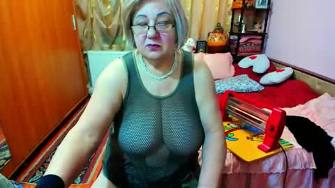 ellyhot53 online show from December 2024 12:41:01 AM