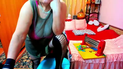 ellyhot53 online show from December 2024 12:09:02 AM