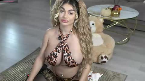 Elly online show from October 2025 12:41:02 PM