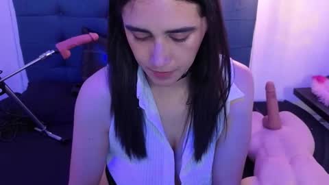 elowen_halley1 online show from September 2025 08:13:02 PM