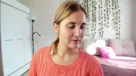 Snapshot of elsa_hot_here chatting on September 2025 04:48:02 AM Elsa online show from September 2025 04:48:02 AM