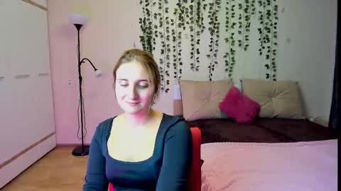Snapshot of elsa_hot_here chatting on October 2025 12:14:01 PM Elsa online show from October 2025 12:14:01 PM