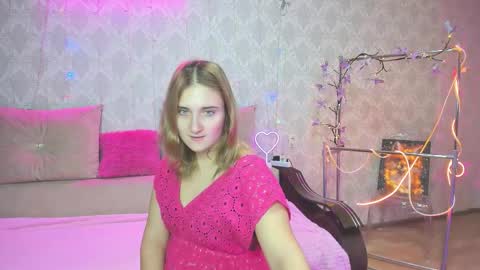 Snapshot of elsa_hot_here chatting on November 2025 04:47:02 AM Elsa online show from November 2025 04:47:02 AM