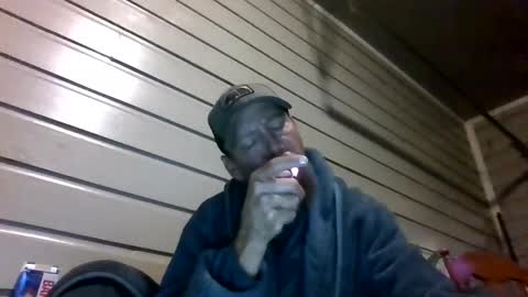 Snapshot of elwooood7 chatting on November 2025 11:43:01 AM elwooood7 online show from November 2025 11:43:01 AM