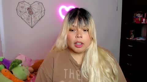 Ely online show from October 2025 08:16:02 PM