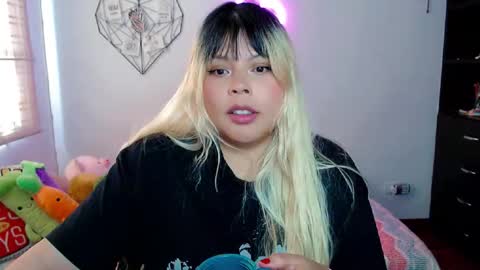 Ely online show from October 2025 07:01:02 PM