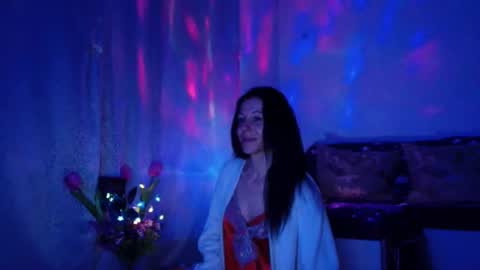 Elisa online show from January 2025 12:02:01 AM