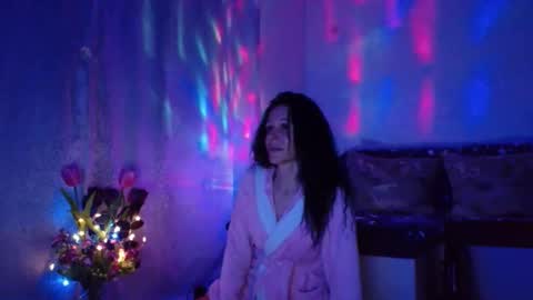 Elisa online show from January 2025 12:50:01 AM