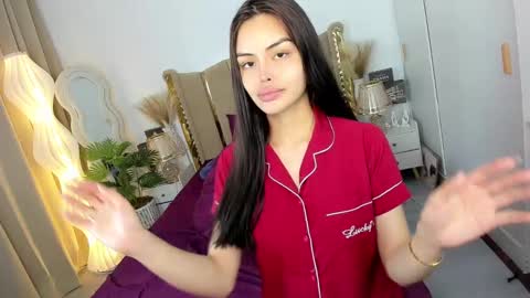 ElysHunter the girl will hunt you  online show from January 2025 07:15:01 PM