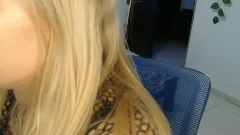 E L Z A  online show from February 2025 09:43:01 PM