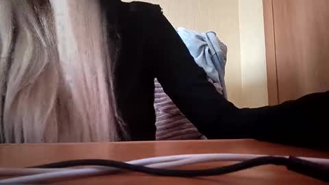 Snapshot of elza_com chatting on October 2025 07:16:01 AM Elza Kom online show from October 2025 07:16:01 AM