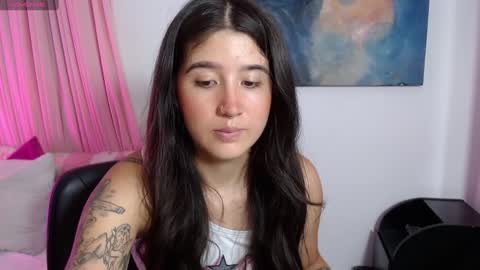 Snapshot of em_aa1 chatting on January 2025 01:17:01 AM A N D R E A online show from January 2025 01:17:01 AM