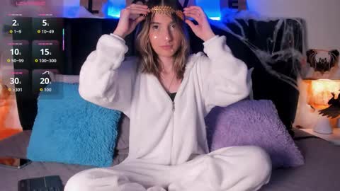 Ema online show from October 2025 07:48:01 PM