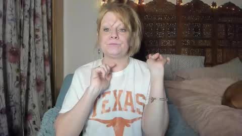 Snapshot of emberpheonixxx chatting on November 2025 04:55:01 AM Ember Pheonixxx online show from November 2025 04:55:01 AM