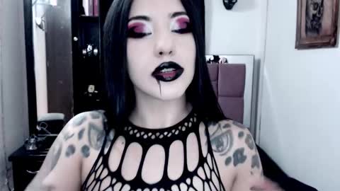 Snapshot of emearld_black chatting on October 2025 07:11:01 AM Emerald Black online show from October 2025 07:11:01 AM