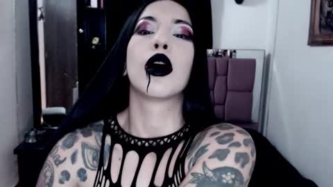 Snapshot of emearld_black chatting on October 2025 05:31:01 AM Emerald Black online show from October 2025 05:31:01 AM