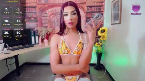 Emeli online show from September 2025 11:10:02 AM