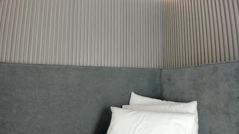 emelie_89 online show from November 2025 11:54:01 AM