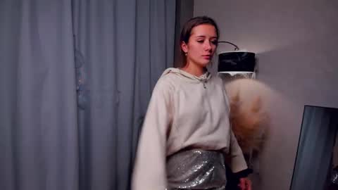 Emma online show from November 2025 01:06:02 AM