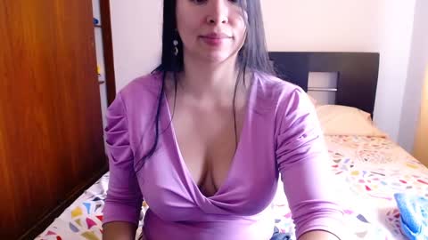 emely_sexx online show from December 2024 04:06:01 PM