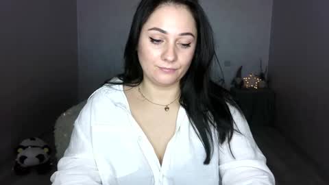 Emely online show from March 2025 05:18:02 AM