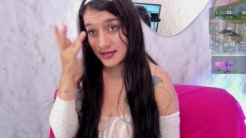 Snapshot of emelyross_ chatting on November 2025 11:36:02 PM emely ross online show from November 2025 11:36:02 PM