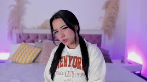 Emy online show from January 2025 07:56:02 PM