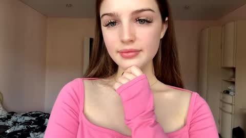 Snapshot of emeraldcotton chatting on October 2025 08:12:01 AM Gily online show from October 2025 08:12:01 AM