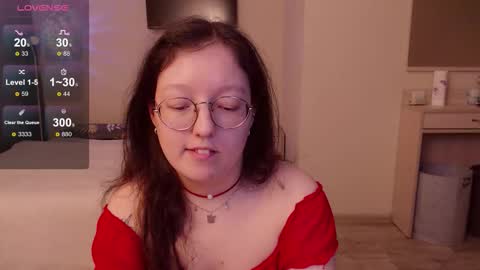 Emi online show from November 2025 08:35:02 AM