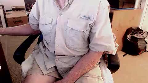 Snapshot of emil_karpo chatting on October 2025 03:45:01 PM Terrance1st online show from October 2025 03:45:01 PM