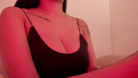 Emilia Big Boobs online show from December 2024 11:25:01 PM