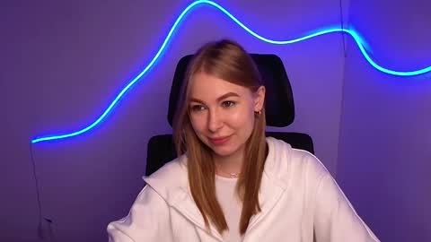 Snapshot of emilia_ilia chatting on October 2025 05:49:02 AM Emilia online show from October 2025 05:49:02 AM