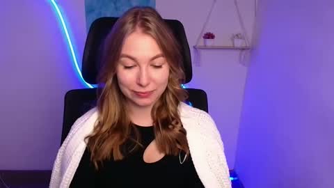 Snapshot of emilia_ilia chatting on October 2025 05:52:01 AM Emilia online show from October 2025 05:52:01 AM