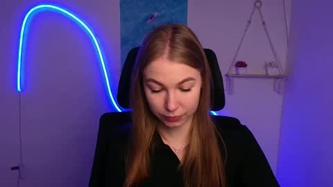 Snapshot of emilia_ilia chatting on October 2025 05:29:02 AM Emilia online show from October 2025 05:29:02 AM