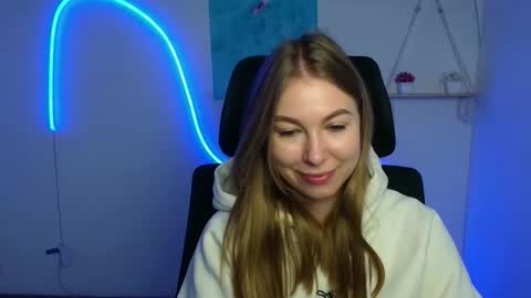 Snapshot of emilia_ilia chatting on October 2025 05:26:02 AM Emilia online show from October 2025 05:26:02 AM