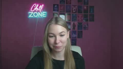 Snapshot of emilia_ilia chatting on October 2025 06:50:02 AM Emilia online show from October 2025 06:50:02 AM