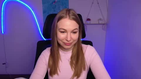 Snapshot of emilia_ilia chatting on November 2025 06:46:01 AM Emilia online show from November 2025 06:46:01 AM