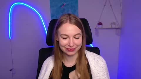 Snapshot of emilia_ilia chatting on November 2025 06:34:02 AM Emilia online show from November 2025 06:34:02 AM