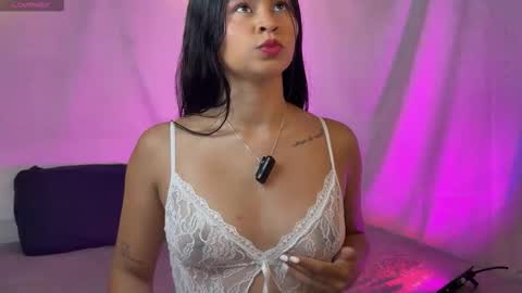 emilia_sexy09 online show from November 2025 05:28:02 AM