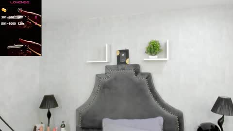 Snapshot of emiliarose_ chatting on November 2025 08:54:01 PM EmiliaRose online show from November 2025 08:54:01 PM