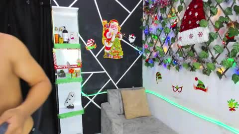 EMILI AND GIN online show from December 2024 07:33:02 AM