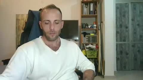 EmilioZem8 online show from December 2024 12:03:01 PM